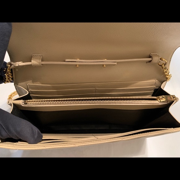 Yves Saint Laurent Wallet On Chain - Picture 5 of 6